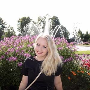 Meet your Posher, Carly